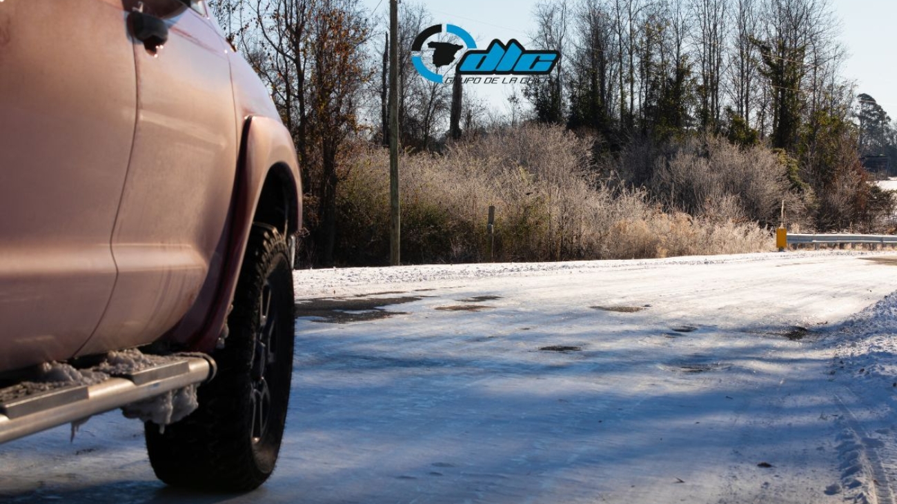 Peligros de conducir por carreteras heladas