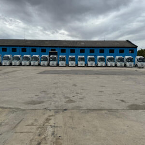 VOLVO AERO FH 500 APARCADAS 16 UNIDADES EN BASE