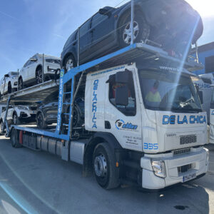 VOLVO FE PORTA 5 COCHES CARGADO